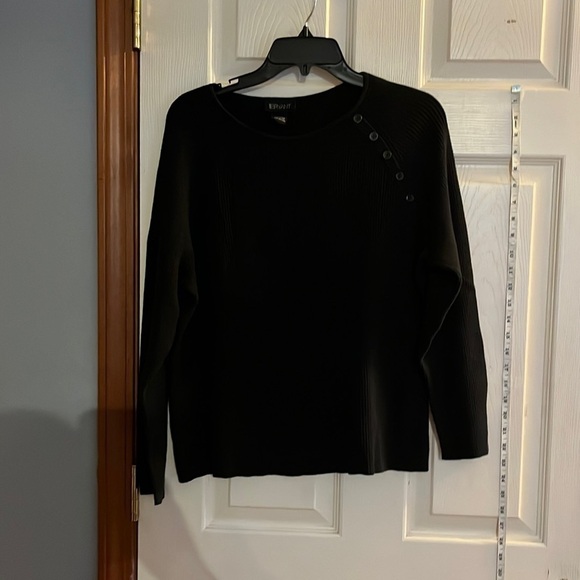 Lane Bryant-size 14/16-black long sleeve sweater with button detail - Picture 1 of 8